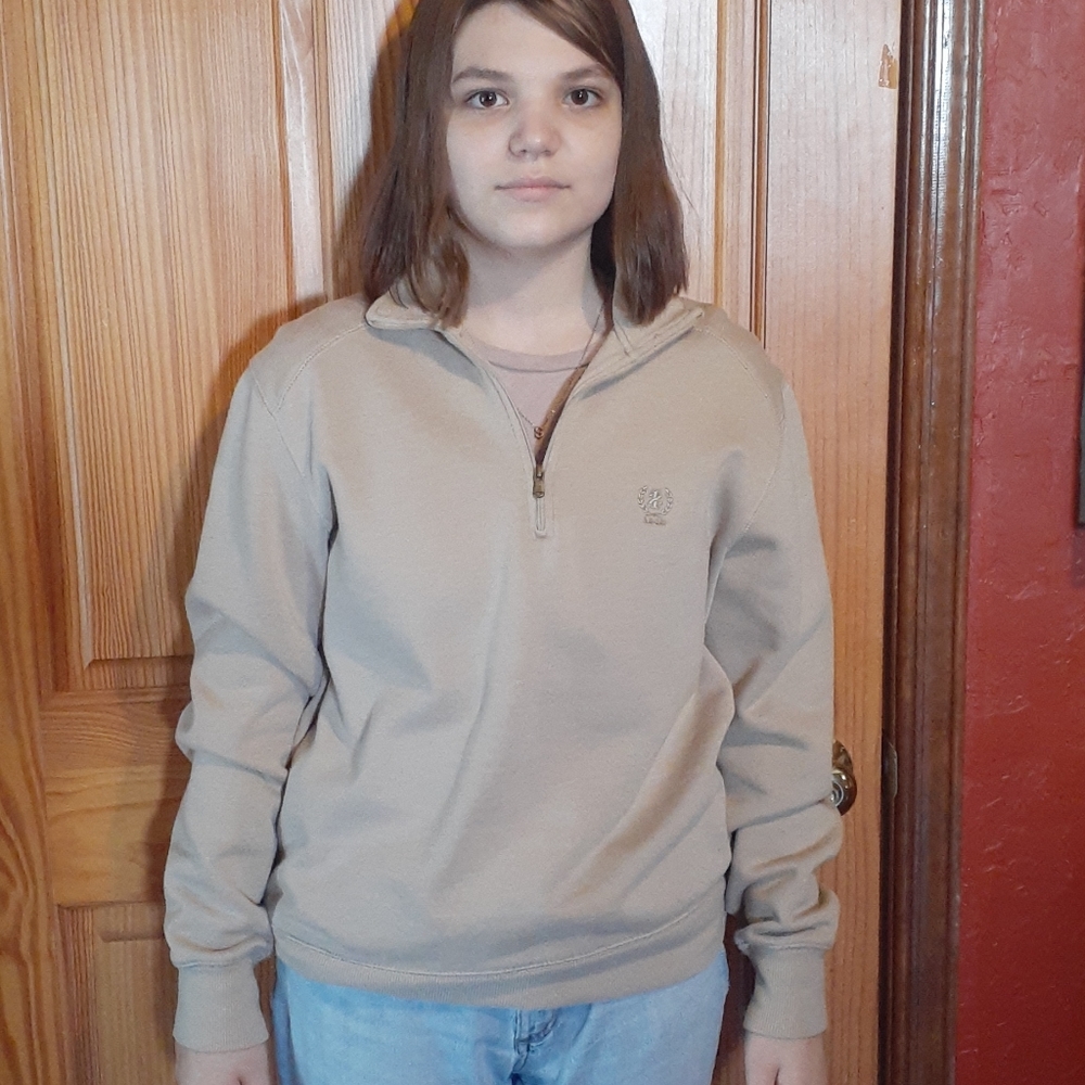 BEIGE IZOD SWEATSHIRT